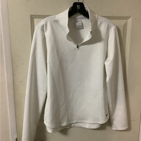 Nike Golf Vest and Therma Fit Half Zip Top - Picture 6 of 9